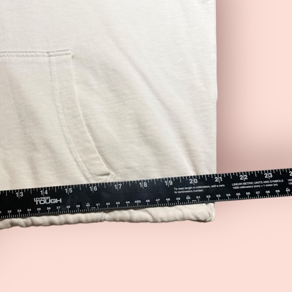 Wrangler White Hoodie with Red and Blue Sleeve Design - Picture 5 of 8